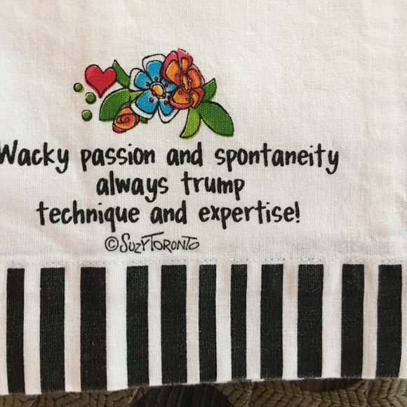 LAST CHANCE!  FUN "Kiss & Cook" Kitchen Towel - Picture 4 of 4